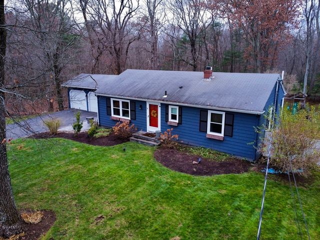 107 Birchwood Dr, North Attleboro, MA 02763