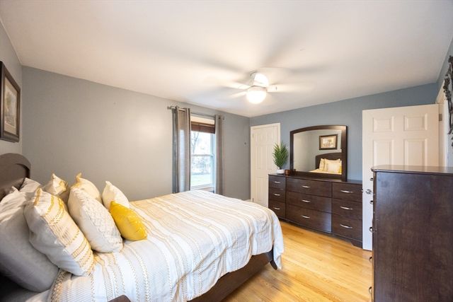 107 Birchwood Dr, North Attleboro, MA 02763