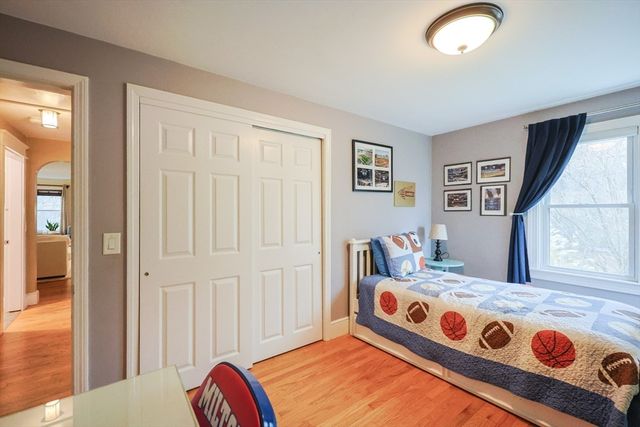 107 Birchwood Dr, North Attleboro, MA 02763