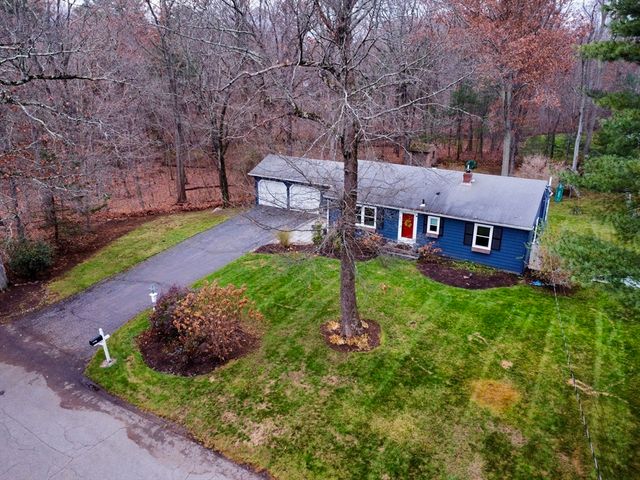107 Birchwood Dr, North Attleboro, MA 02763