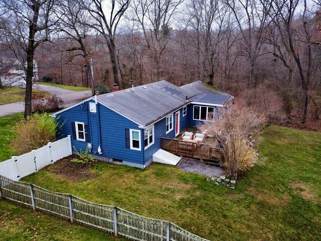107 Birchwood Dr, North Attleboro, MA 02763