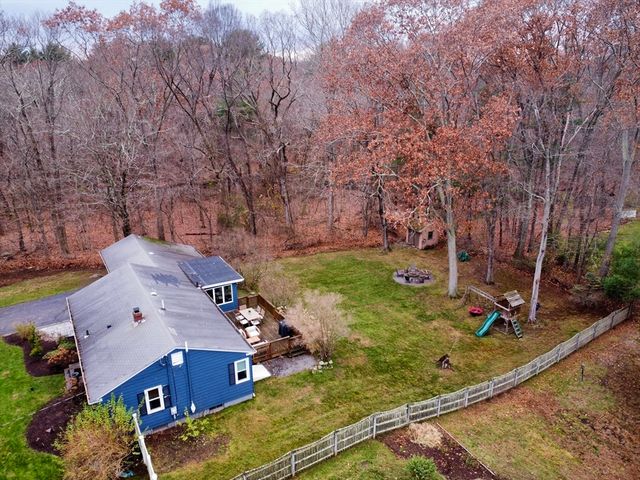 107 Birchwood Dr, North Attleboro, MA 02763