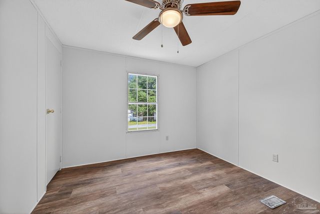 3801 Legend Creek Dr, Pace, FL 32571