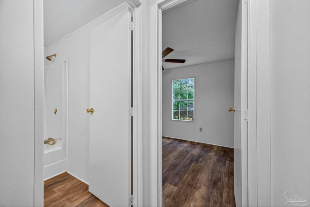 3801 Legend Creek Dr, Pace, FL 32571