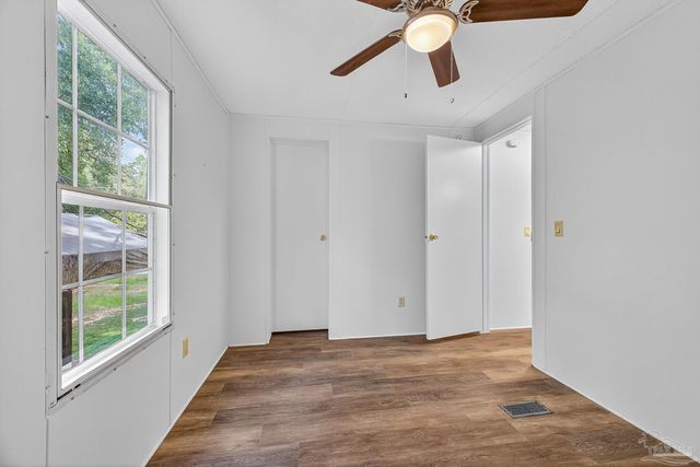 3801 Legend Creek Dr, Pace, FL 32571