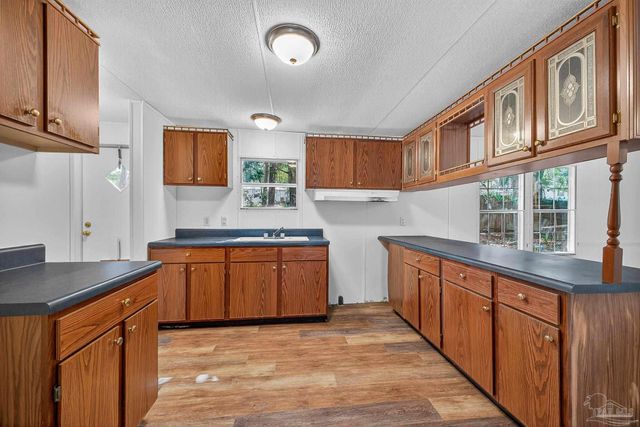 3801 Legend Creek Dr, Pace, FL 32571