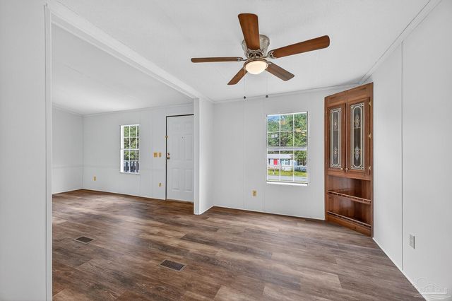 3801 Legend Creek Dr, Pace, FL 32571