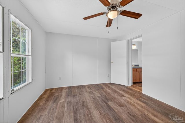 3801 Legend Creek Dr, Pace, FL 32571