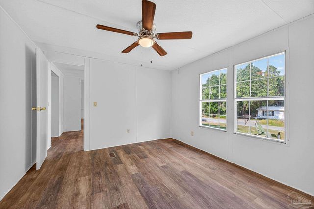 3801 Legend Creek Dr, Pace, FL 32571