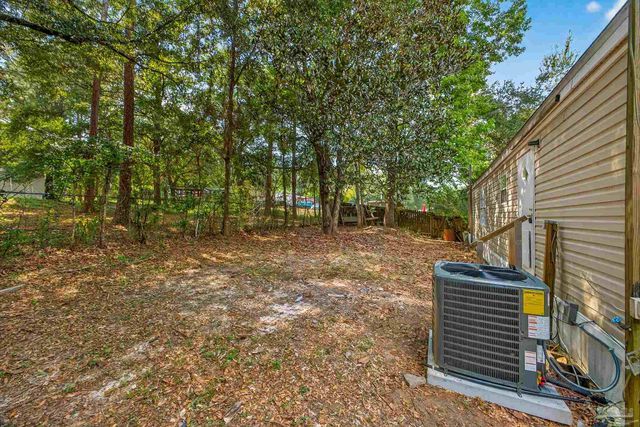 3801 Legend Creek Dr, Pace, FL 32571