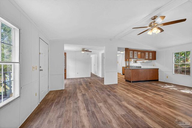 3801 Legend Creek Dr, Pace, FL 32571