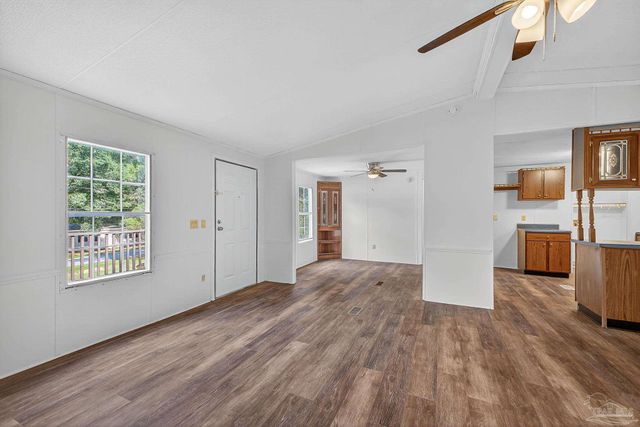 3801 Legend Creek Dr, Pace, FL 32571