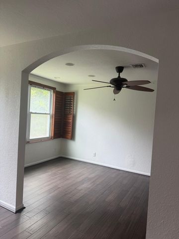 307 BERENGER Walk, Royal Palm Beach, FL 33414