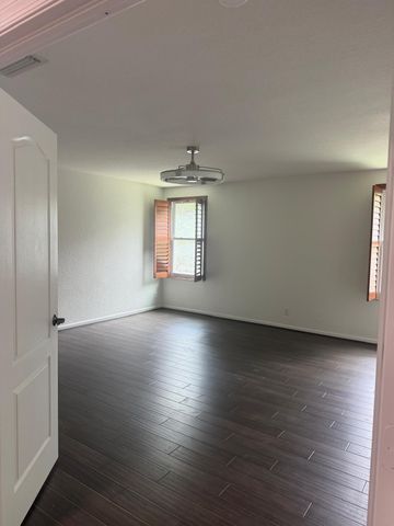 307 BERENGER Walk, Royal Palm Beach, FL 33414