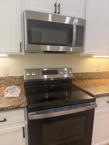 307 BERENGER Walk, Royal Palm Beach, FL 33414