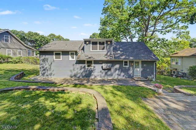 16 Highland Trl, Denville Twp., NJ 07834