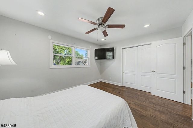 16 Highland Trl, Denville Twp., NJ 07834