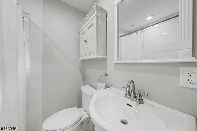 16 Highland Trl, Denville Twp., NJ 07834
