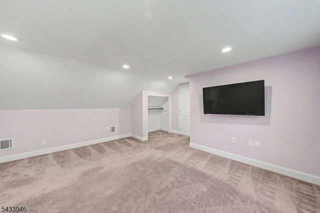 16 Highland Trl, Denville Twp., NJ 07834