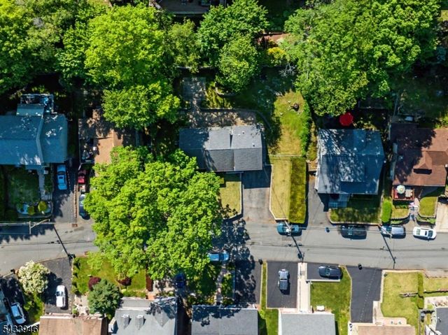 16 Highland Trl, Denville Twp., NJ 07834