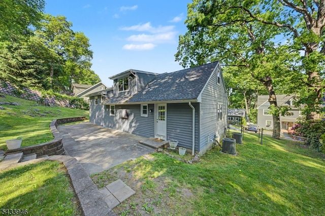 16 Highland Trl, Denville Twp., NJ 07834
