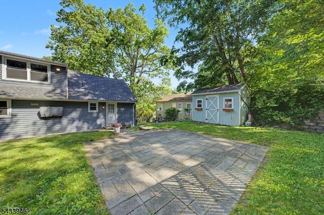 16 Highland Trl, Denville Twp., NJ 07834