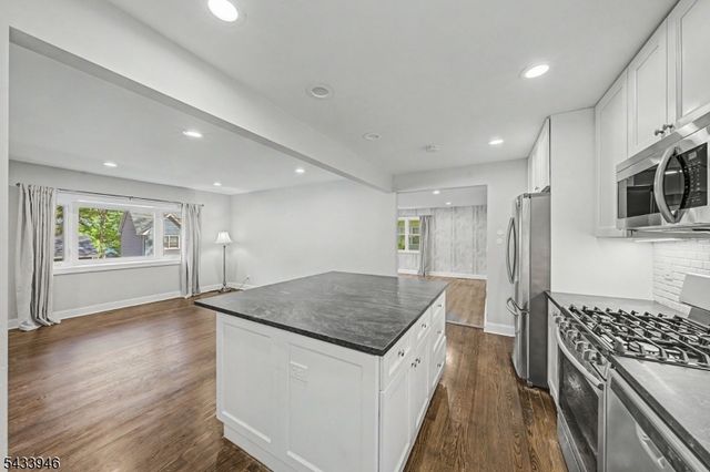 16 Highland Trl, Denville Twp., NJ 07834