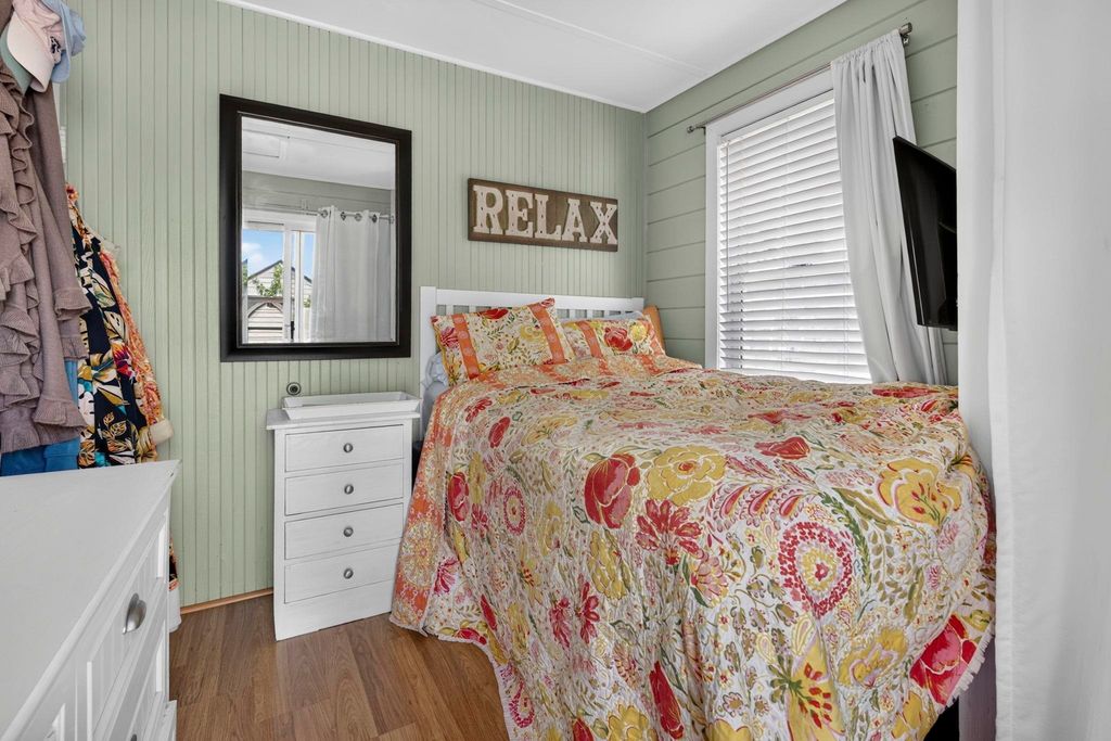 Image 25 of property listing at 14 Manchester St Unit 1, Hampton, NH 03842