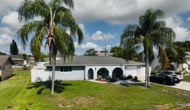 6719 Eastview Drive, Lake Worth, FL 33462
