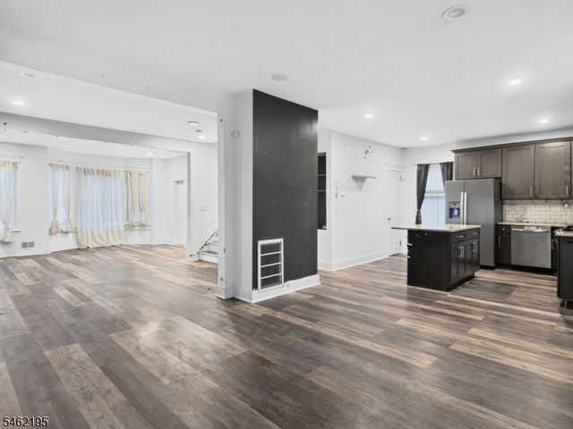 1323 North Ave, Elizabeth City, NJ 07208