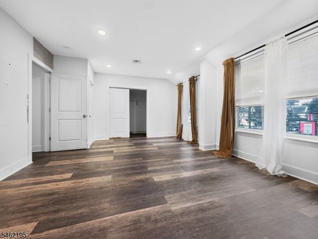 1323 North Ave, Elizabeth City, NJ 07208