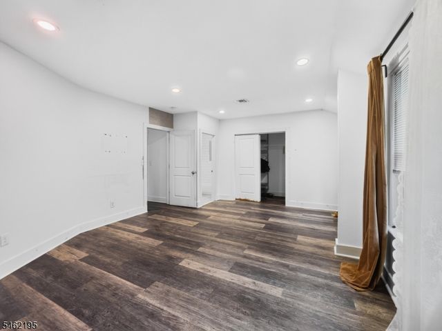 1323 North Ave, Elizabeth City, NJ 07208