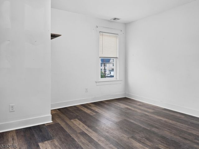 1323 North Ave, Elizabeth City, NJ 07208
