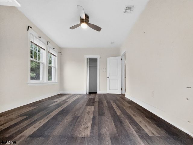 1323 North Ave, Elizabeth City, NJ 07208