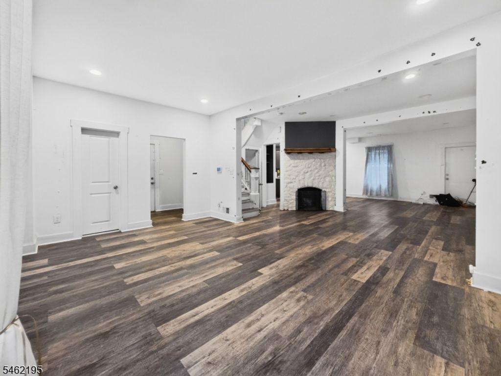 1323 North Ave, Elizabeth City, NJ 07208 — photo 2