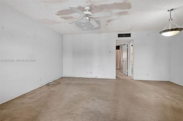 2040 NW 81st Avenue 122, Pembroke Pines, FL 33024
