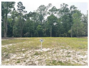 800 Helmsdale Drive, Wilmington, NC 28405