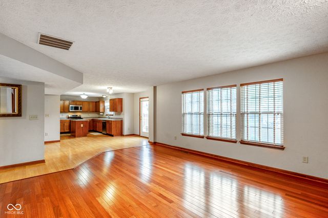 1689 Sagemeadow Drive, Brownsburg, IN 46112