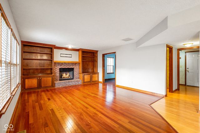 1689 Sagemeadow Drive, Brownsburg, IN 46112