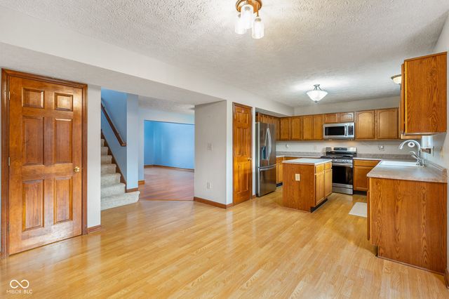 1689 Sagemeadow Drive, Brownsburg, IN 46112