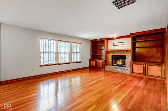 1689 Sagemeadow Drive, Brownsburg, IN 46112