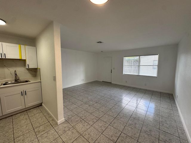 1795 NW 55th Avenue Apt 3, Lauderhill, FL 33313
