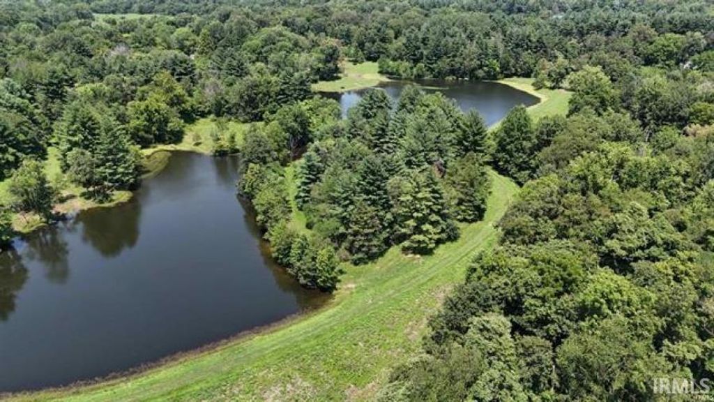 1895 Outer Lake Road, Princeton, IN 47670