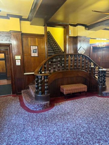 1 Station Square 411, Forest Hills, NY 11375