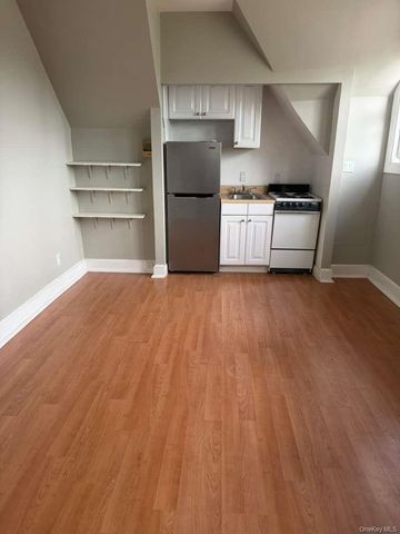 1 Station Square 411, Forest Hills, NY 11375