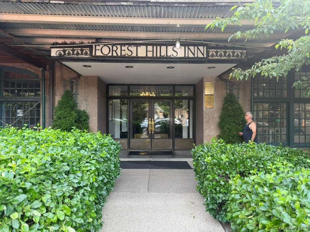 1 Station Square 411, Forest Hills, NY 11375