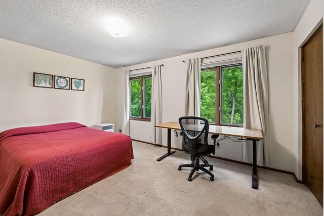 7840 W 100th Street, Bloomington, MN 55438