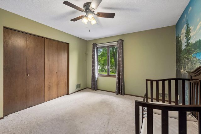 7840 W 100th Street, Bloomington, MN 55438