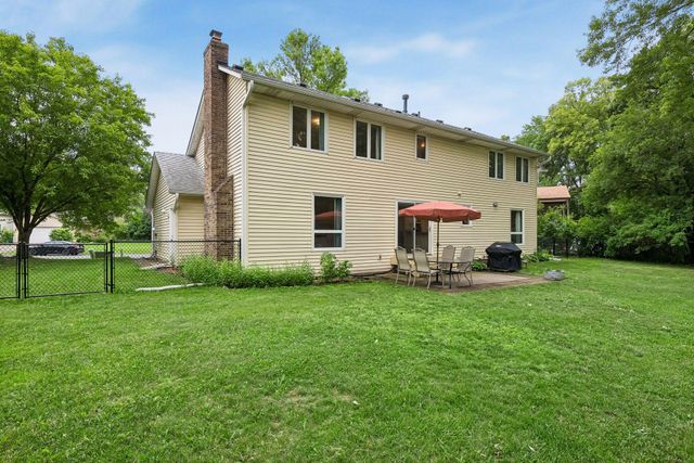 7840 W 100th Street, Bloomington, MN 55438