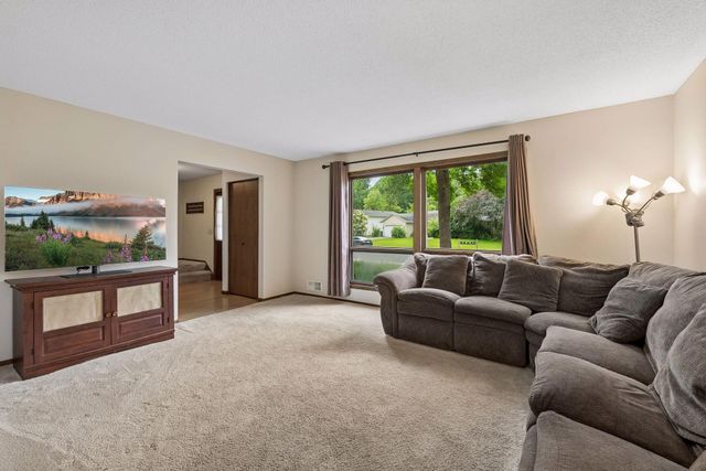 7840 W 100th Street, Bloomington, MN 55438